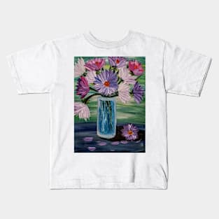 A beautiful bouquet flowers in a glass vase Kids T-Shirt